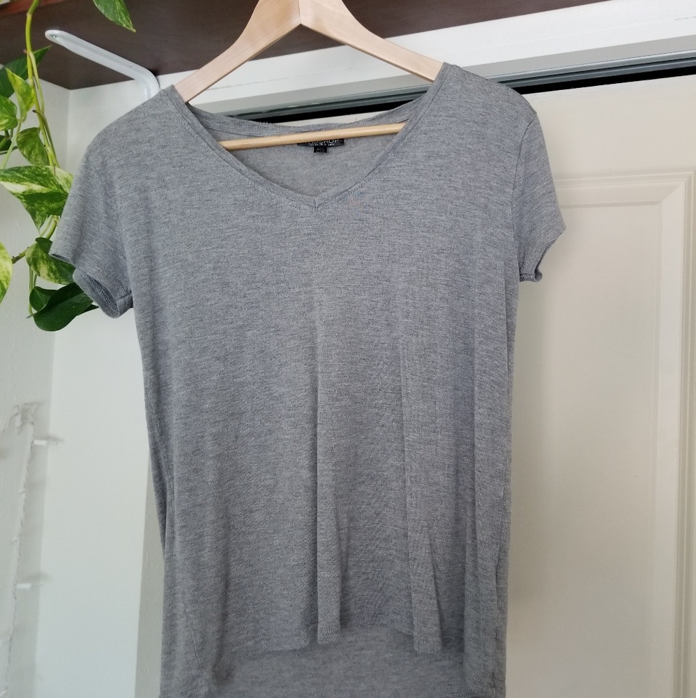 Topshop V neck tee EUC